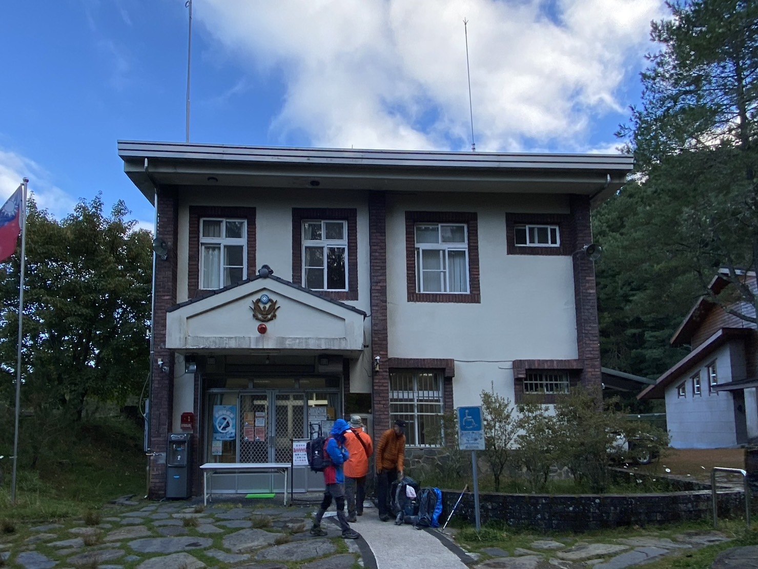 玉山前峰登山路程紀錄、塔塔加小隊