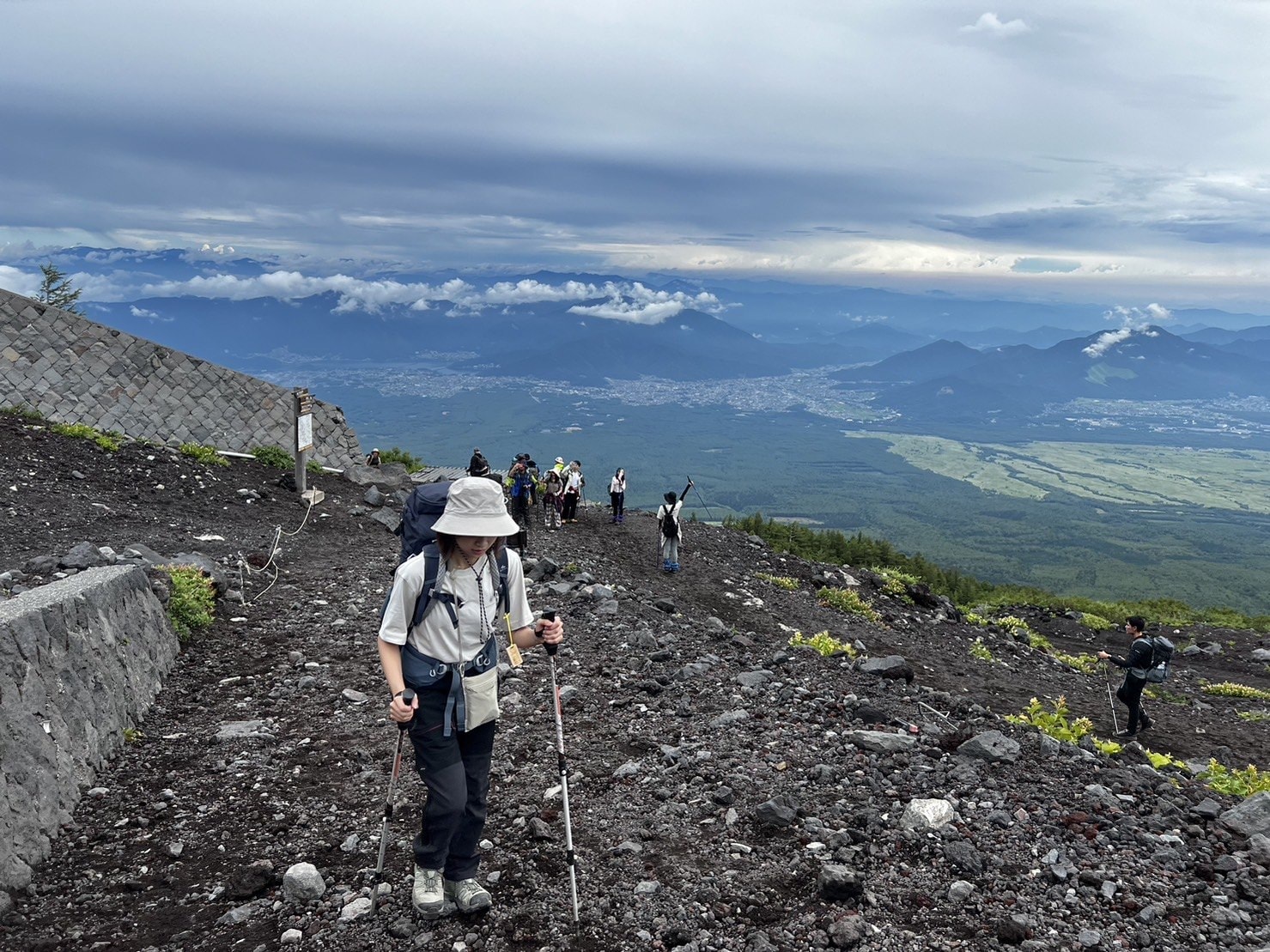日本|登富士山自由行攻略|富士山登山資訊、富士山費用、登山裝備與服裝、預約富士山山屋、五合目交通、預防高山症 - 第1張圖 登富士山攻略