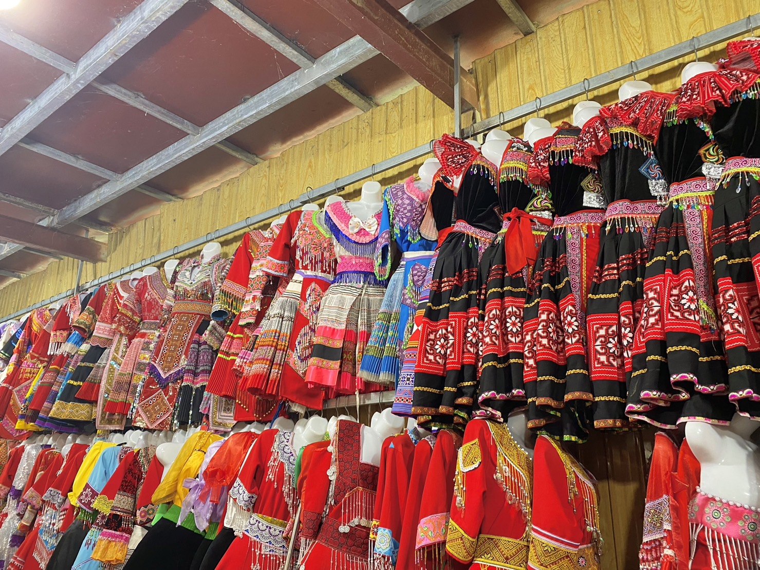 越南｜沙壩景點｜貓貓村 Cat Cat Village，傳統服飾體驗