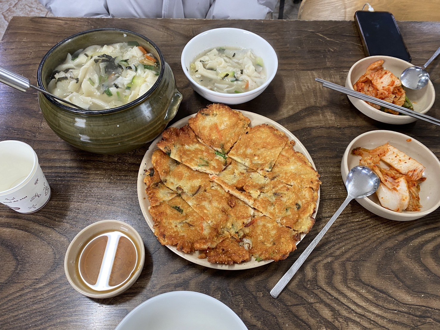 韓國首爾景點，三清洞面片湯、麵疙瘩