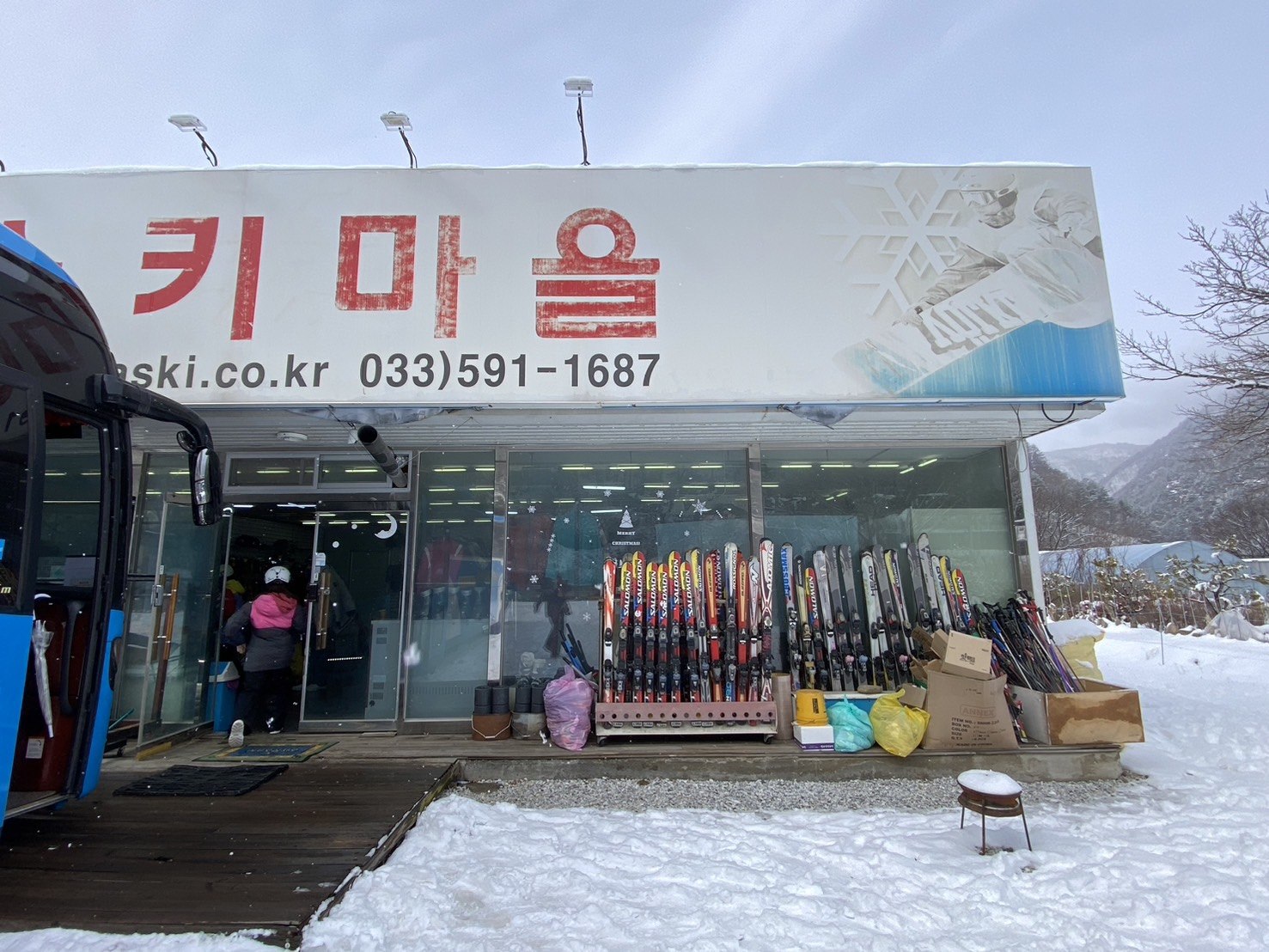 滑雪器材出租店