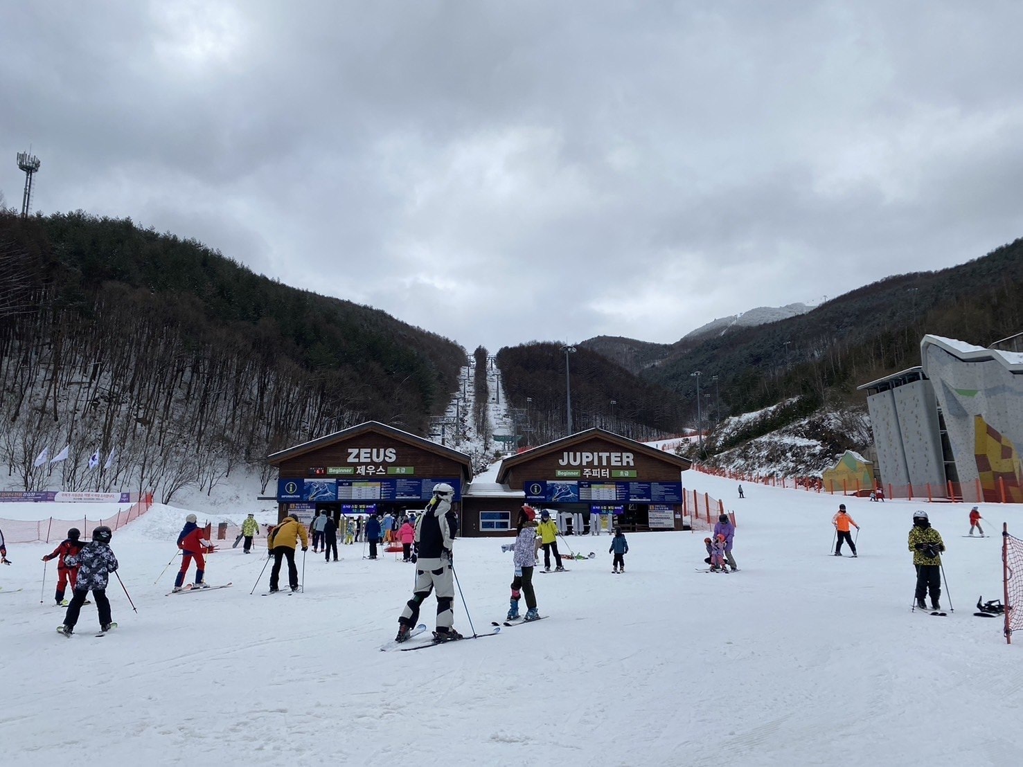 江原道High One滑雪場