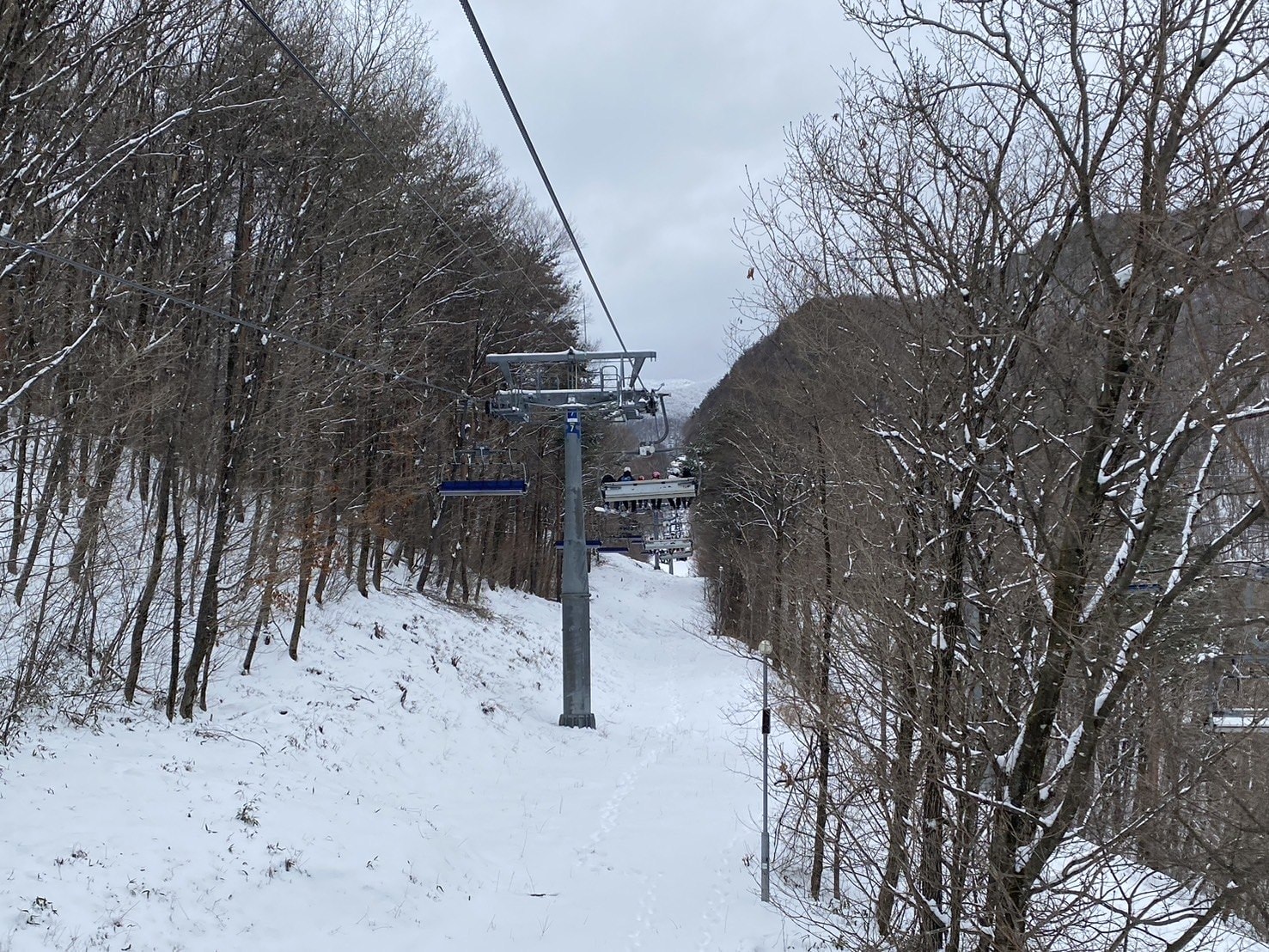 江原道High One滑雪場、滑雪吊椅纜車、滑雪纜車