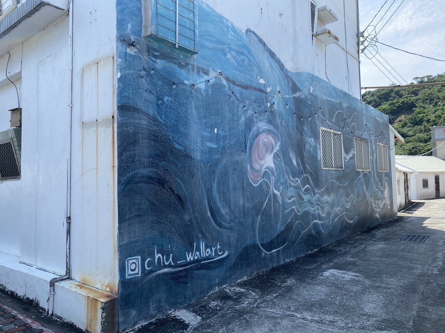 綠島住宿|小巷微光|清新簡約的島上民宿開箱、近朝日溫泉 - 第4張圖 綠島住宿|小巷微光-外牆