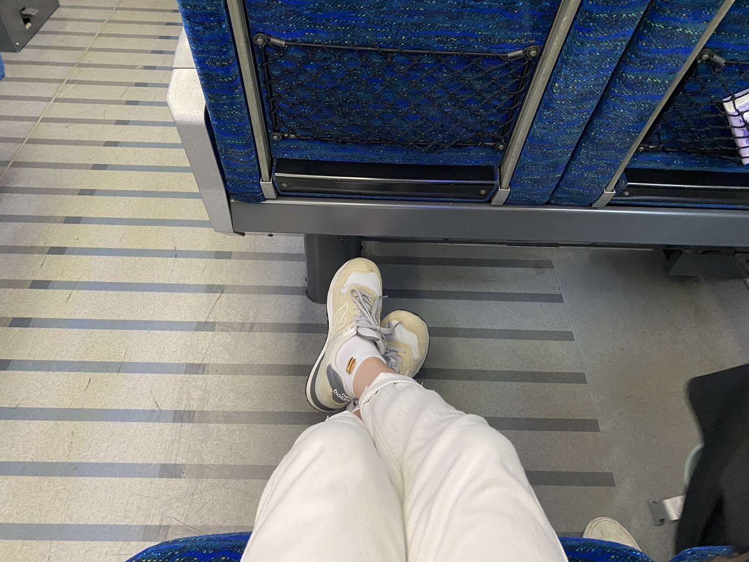 名古屋機場到市區交通、特急列車座位空間、μ-SKY