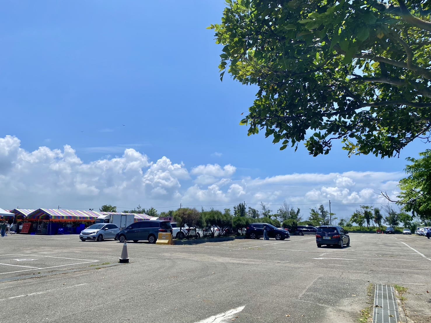 台南七股鹽山停車場