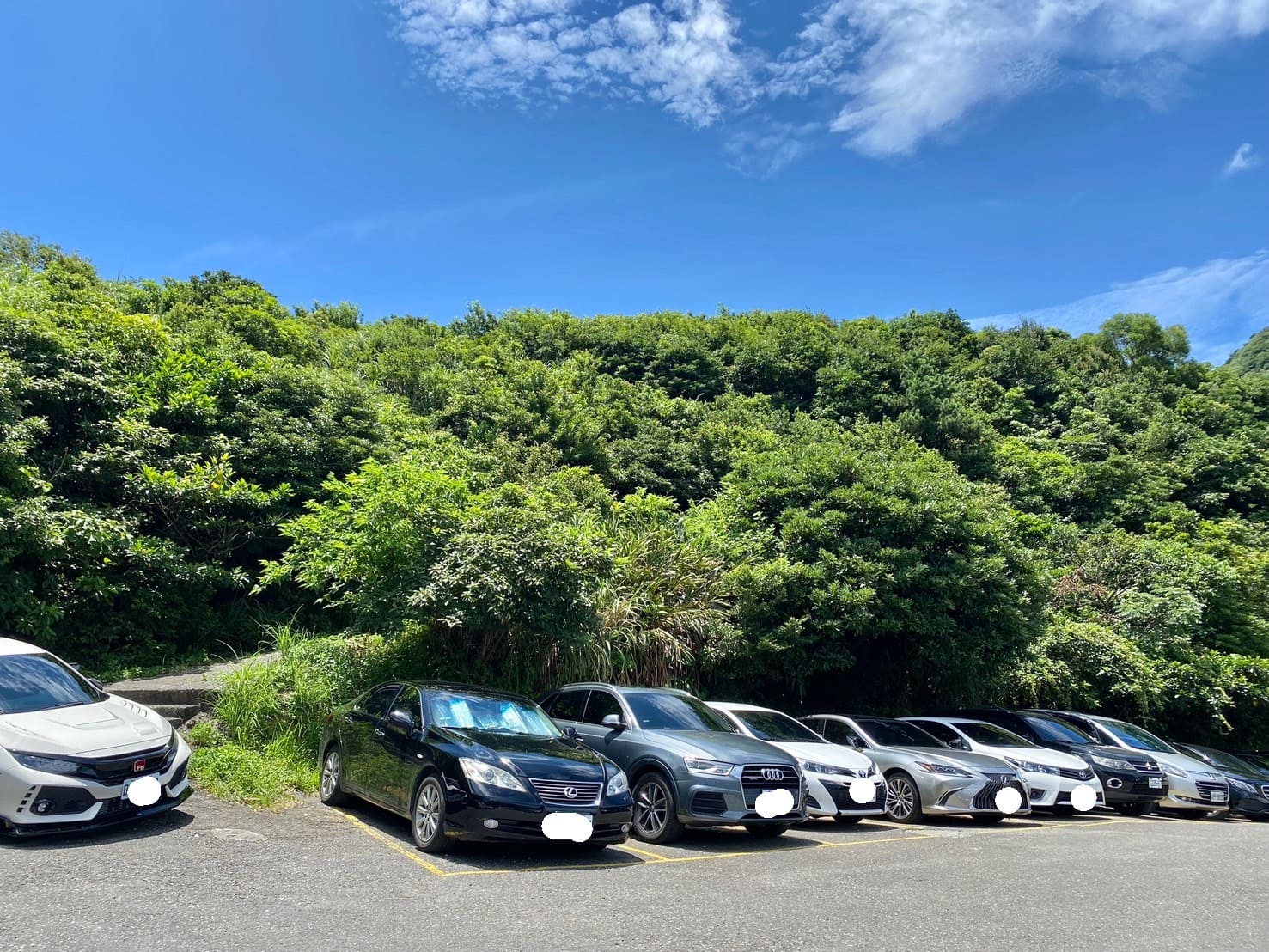 九份隔頂停車場、基隆山登山步道