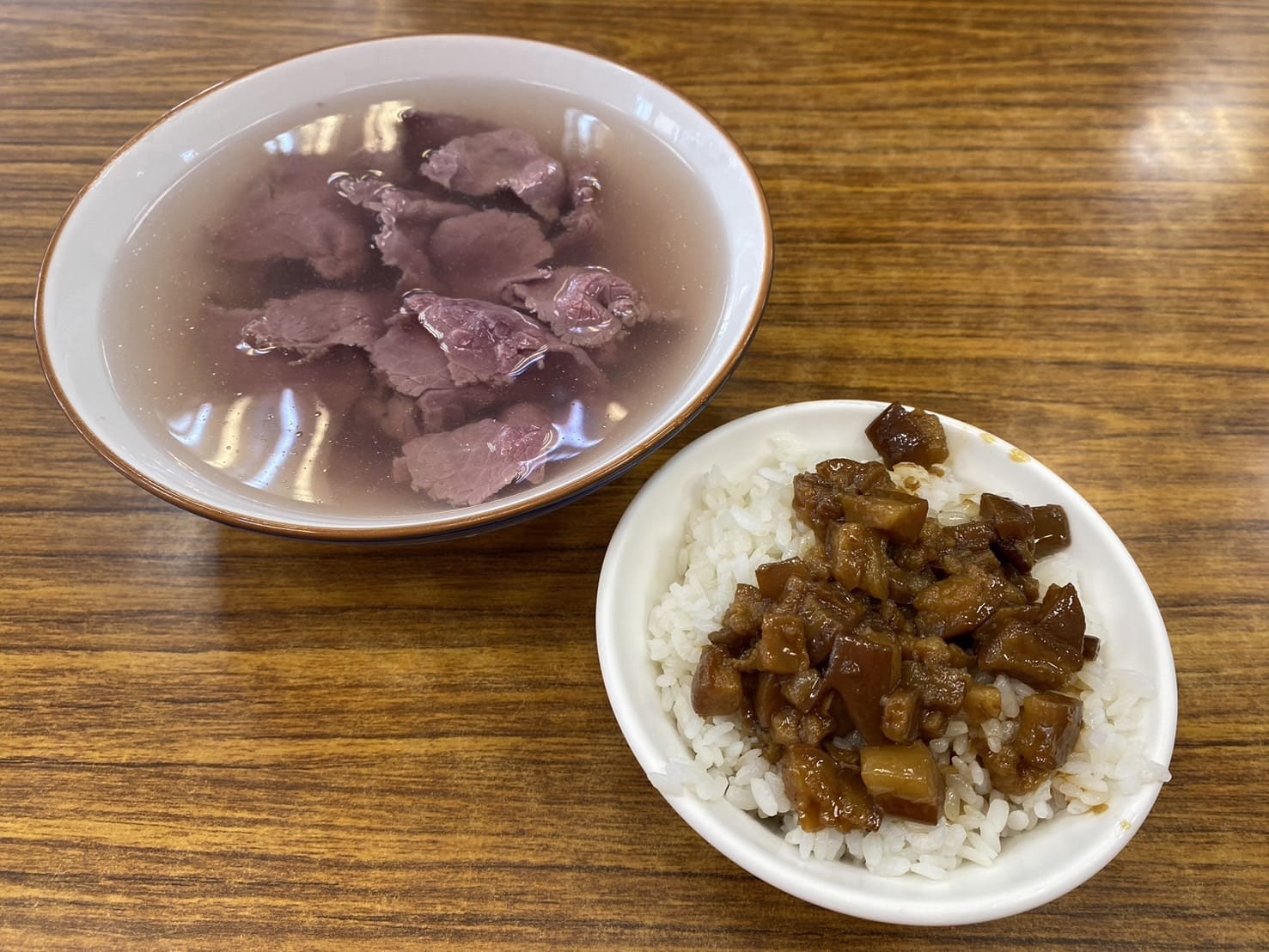 台南美食、樑記正老店牛肉湯