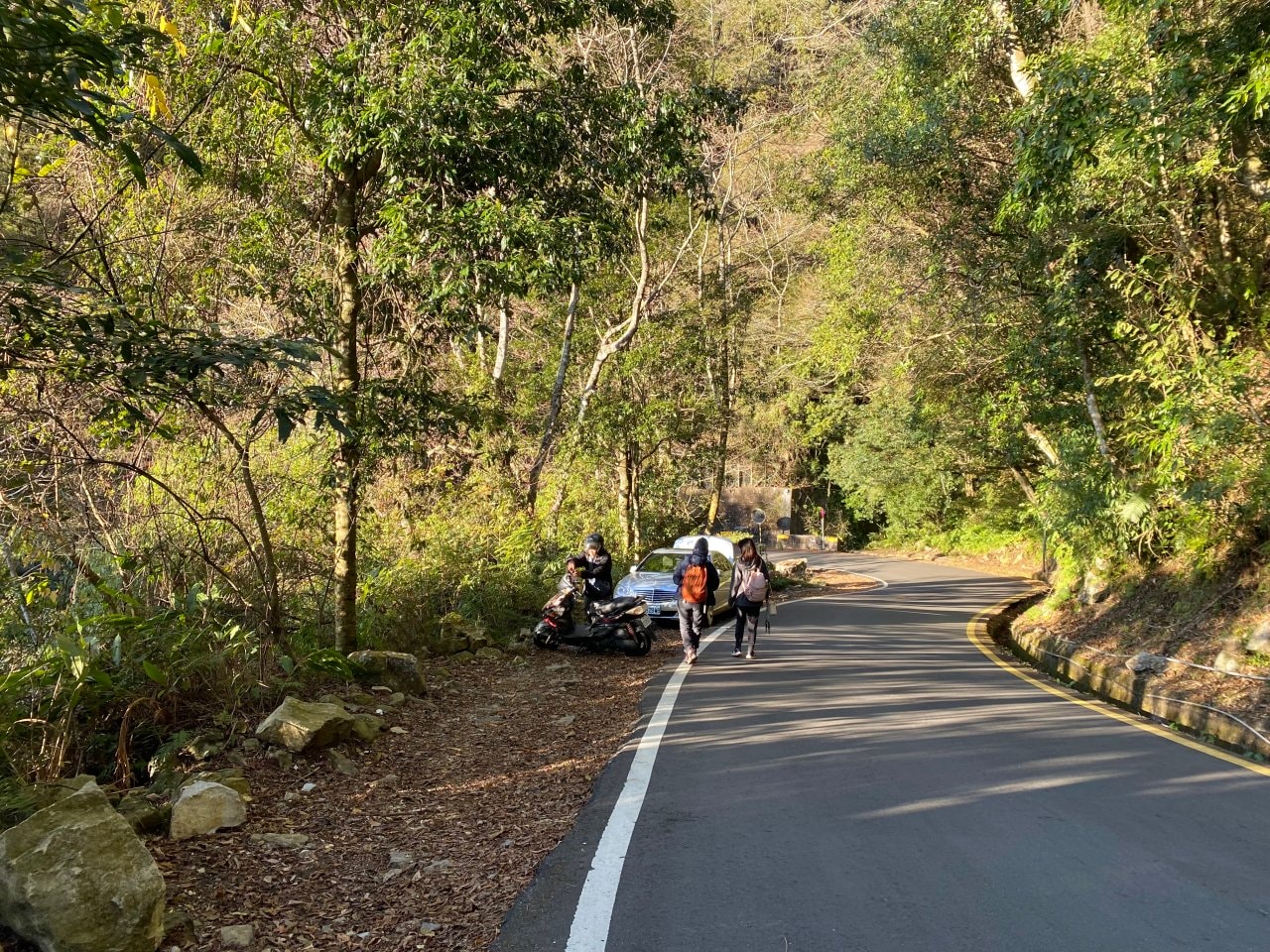 台中登山|橫沙笛縱走登山路程紀錄|享受山林間的療癒時光~橫嶺山、沙蓮山、笛吹山 - 第4張圖 橫沙笛縱走停車場