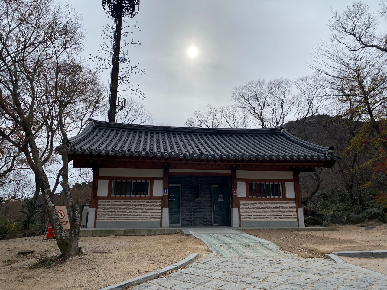 梵魚寺廁所、姑堂峰廁所